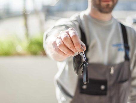 car-driving-keys-repair